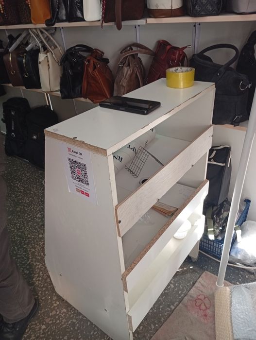 Продам витрину 7500тг удобный размер