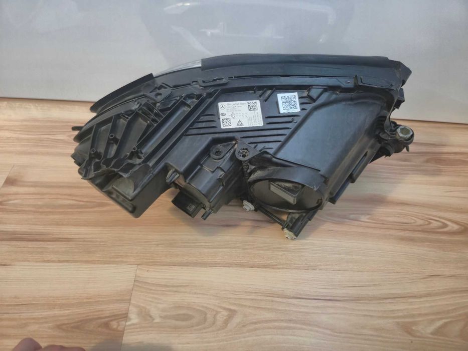 Far Stanga Mercedes E Class W213 facelift An 2020 - 2023 Cod A2139067509