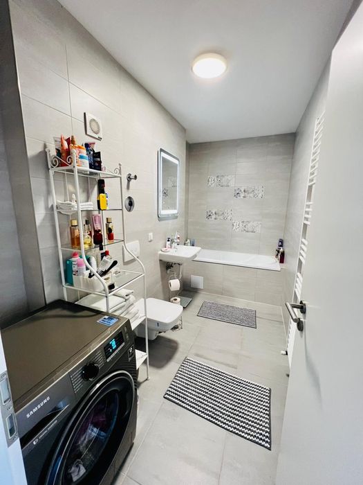 Studio cu terasa generoasa de vanzare