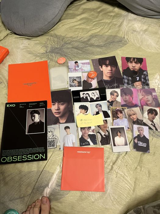 Оригинальный K-pop мерч: Карточки, открытки и альбомы