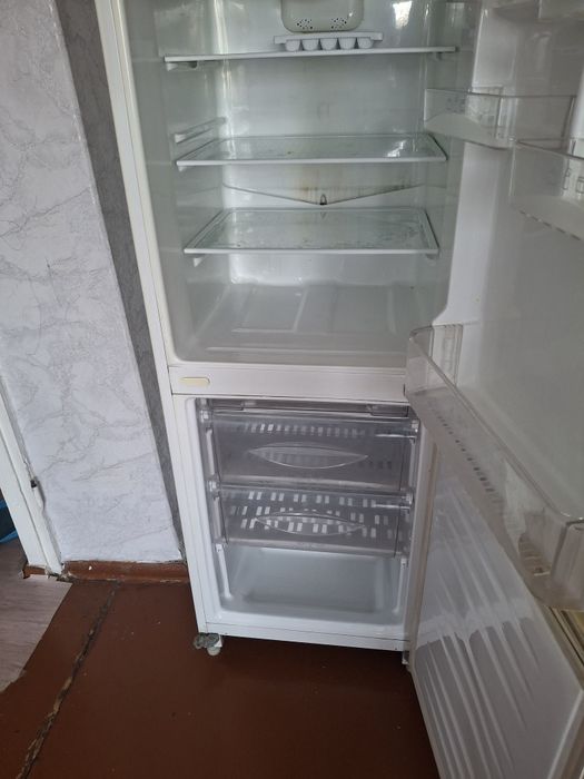 Продам холодильник