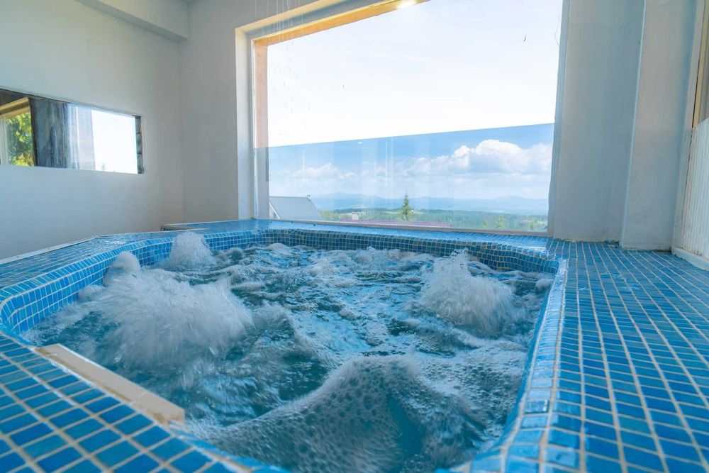 Cabana spatioasa de vanzare (zona de munte)