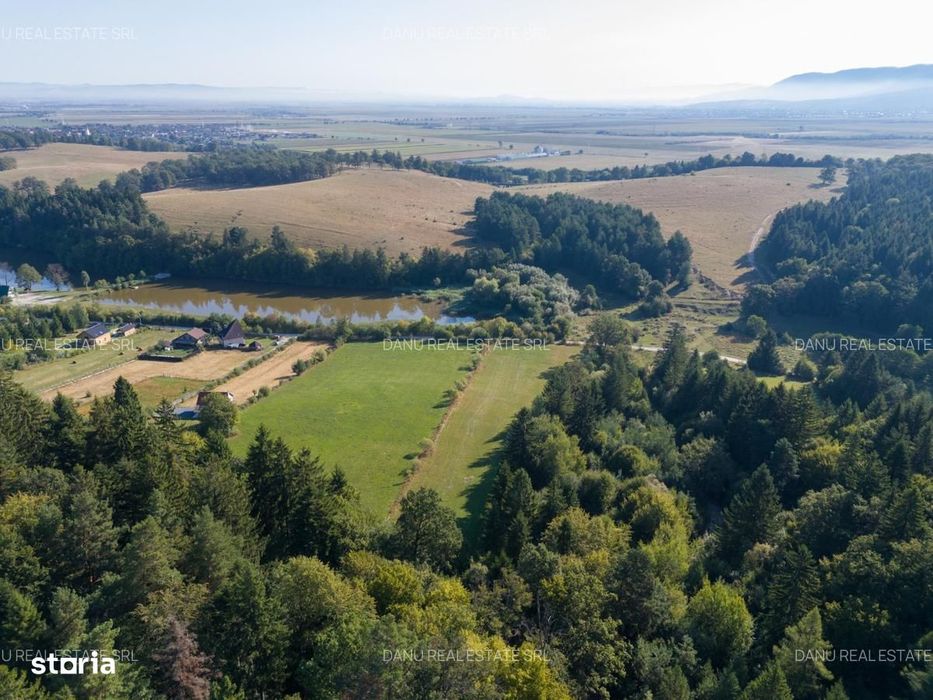 Teren intravilan 3.300 mp cu vedere către lac – Vulcan, zona lacurilor