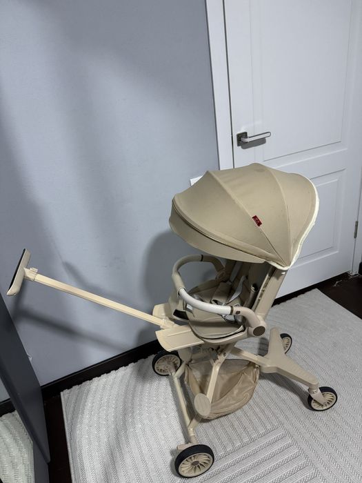 прогулочная легкая коляска