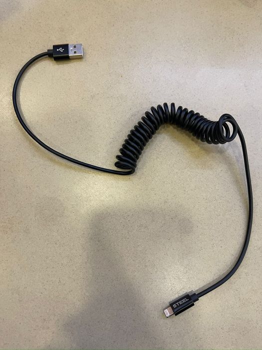 Зарядка айфонская