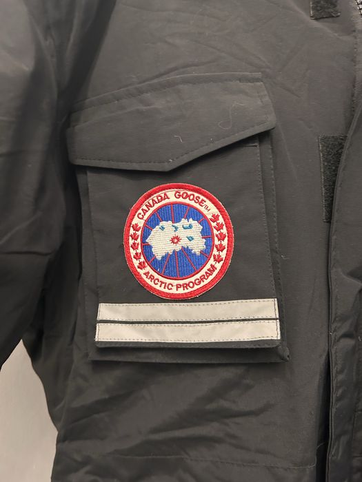 Snow mantra parka canada goose