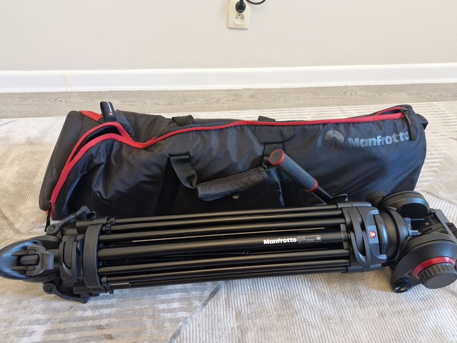 Продам напольный штатив Manfrotto 545B