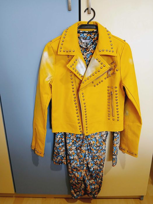 Жълто кожено яке