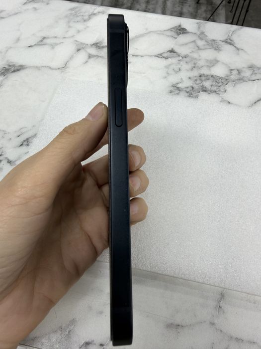 Продам айфон 13 128гб