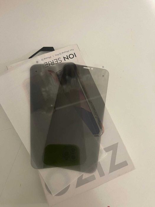 Iphone 11 Pro + folii de protecție și husă