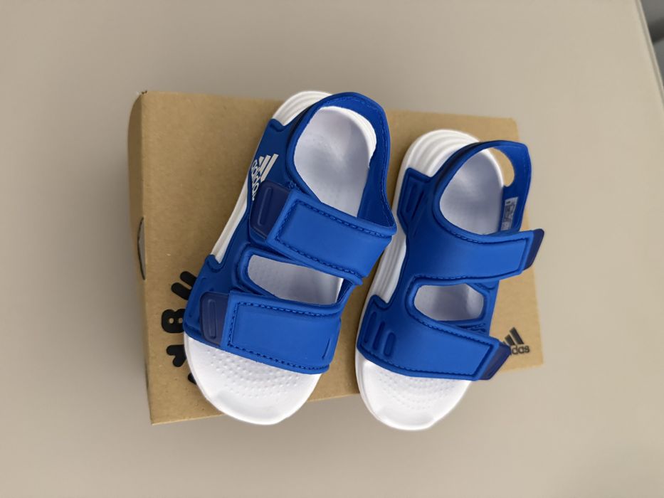 Нови детски сандали Adidas