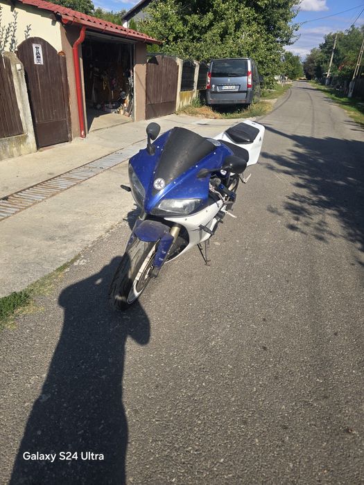 Motocicleta yamaha r1