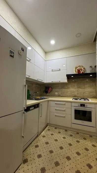 Сдаётся квартира 2/2/5 на ор-р Мирзо Улугбекский  Туркво