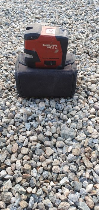 Nivela laser cu linii Hilti PM 2-L
