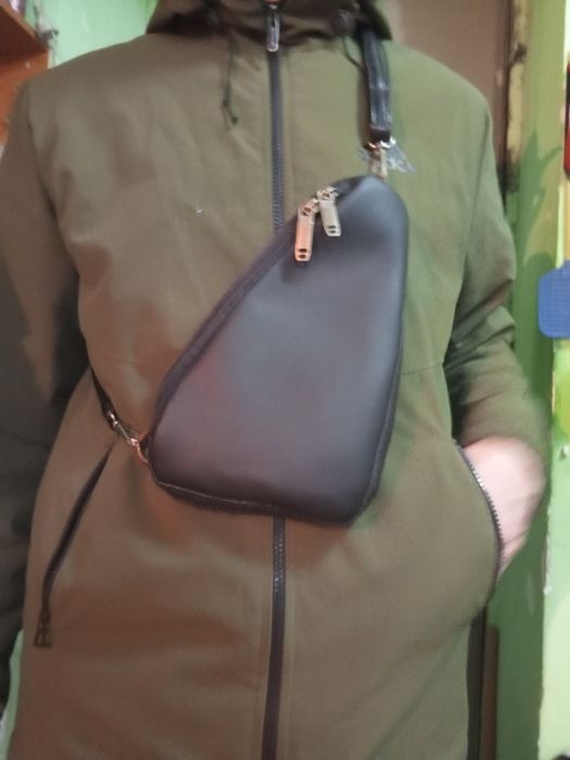 Продам барсетку Слинг