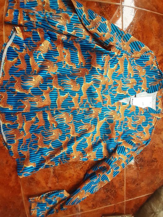 Bluza noua mărime 40