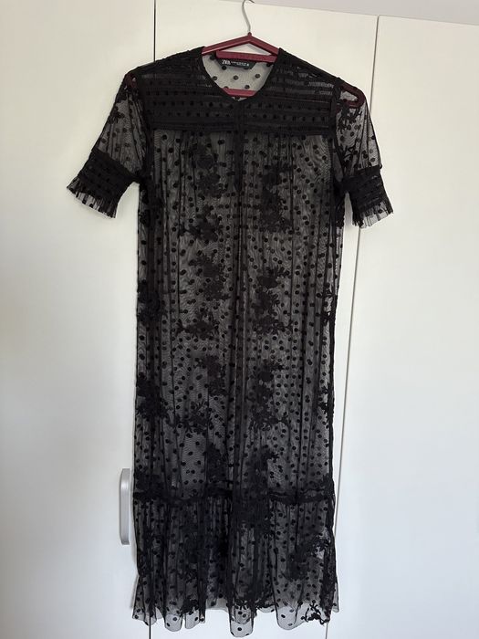 Rochie neagra Zara