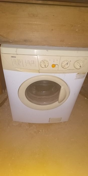 Продам стиральную машину