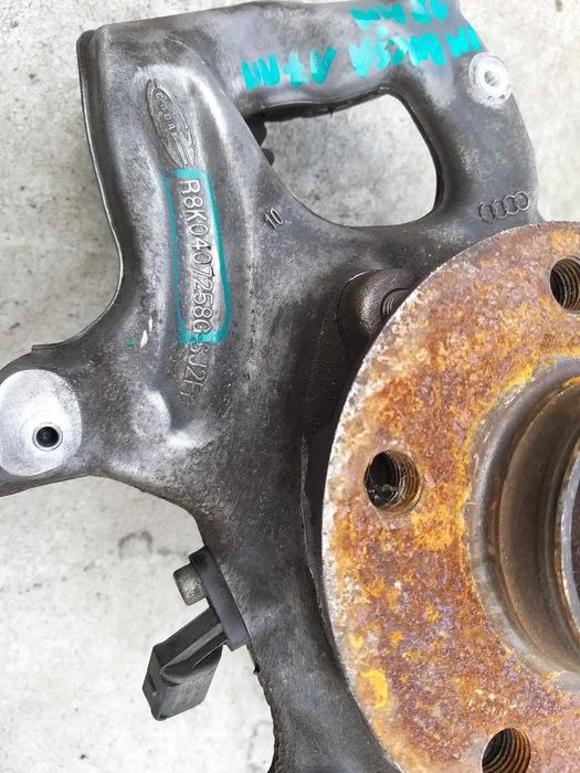 Fuzeta dreapta fata 2.0 tdi audi a4 b8 8k r8k0407258g