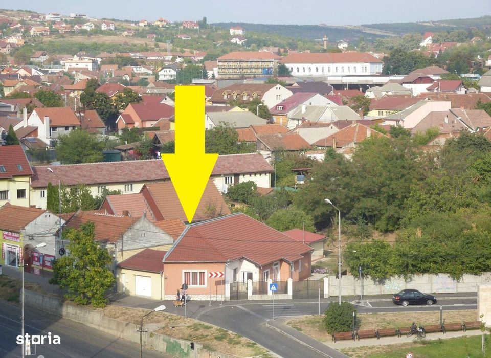 Teren 1 100 mp + 2 case pentru bloc pe Bulevardul Dacia