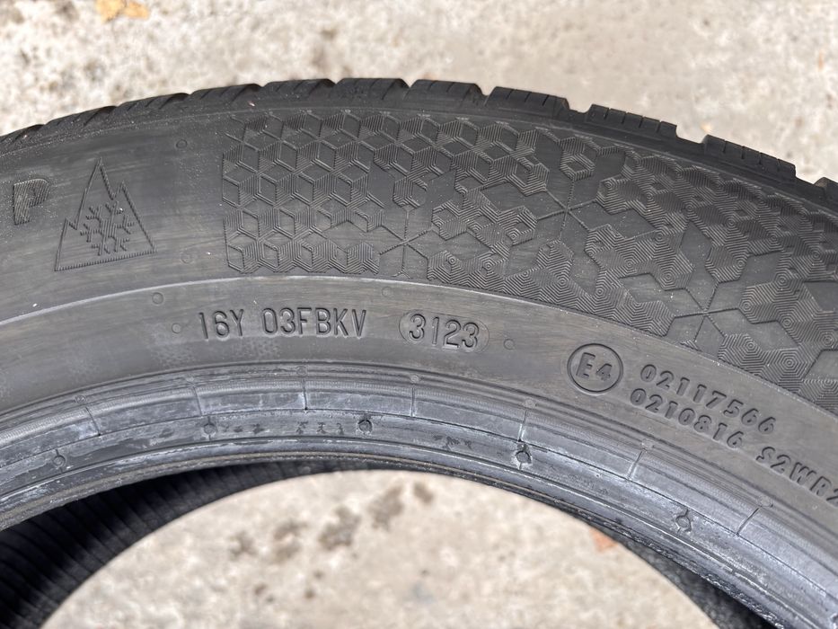 235/55/17 Continental 2 бр Dunlop 2023