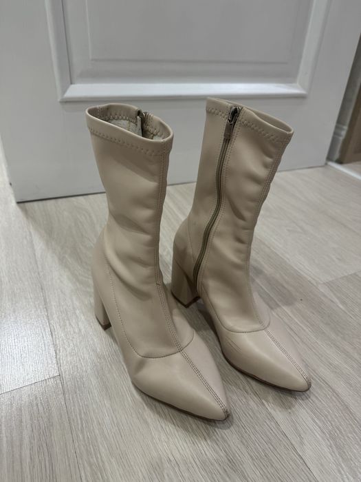 Сапоги ботильоны на низком каблуке демисезонные