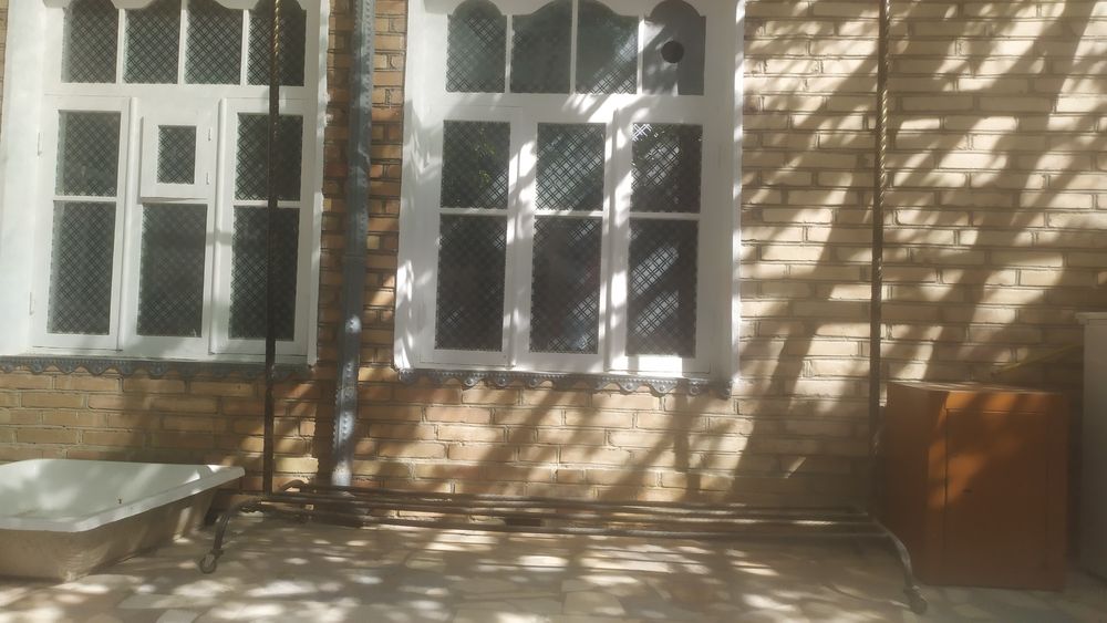 вешалка поддон сейф