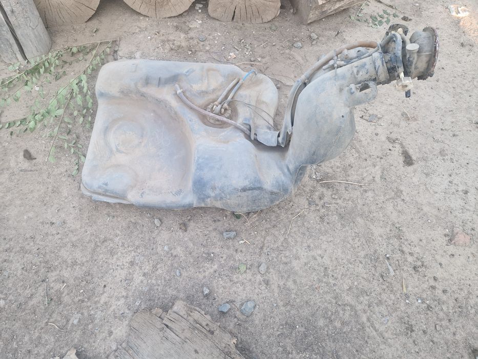 Бензобак на Гольф2