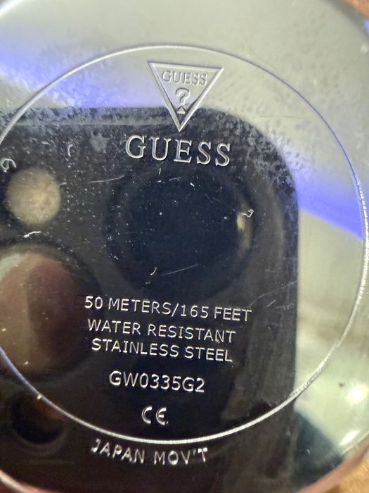 Guess часовник използван един път в топ състояние
