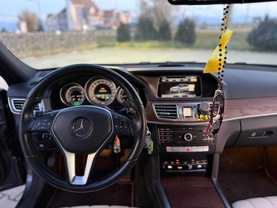 Mercedes Benz E250