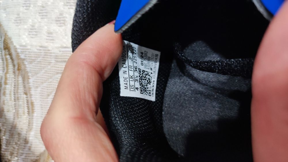 Детски бутонки adidas