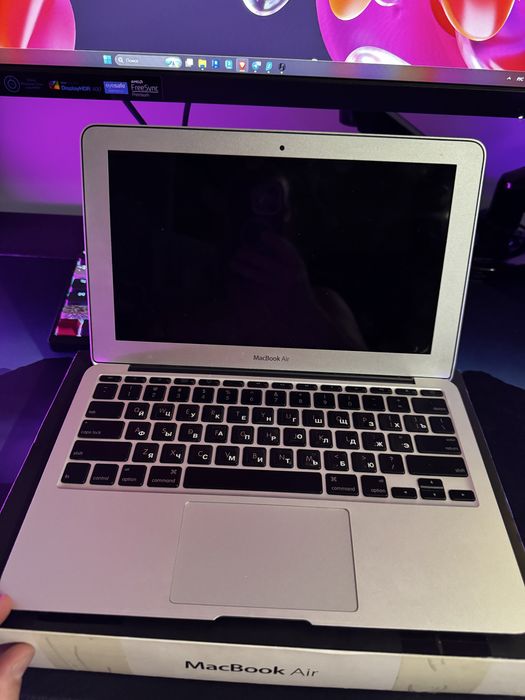 MacBook air 11, 2011