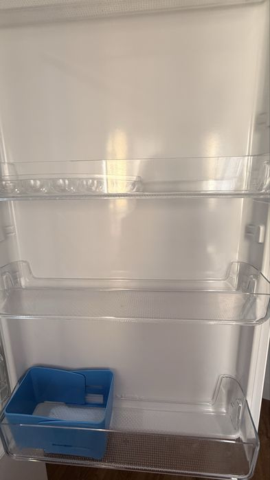 Холодильник продается