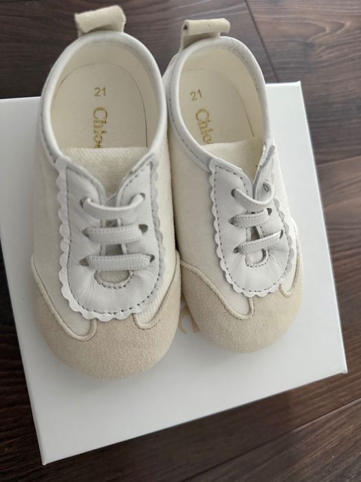 Бебешки обувки, чисто нови