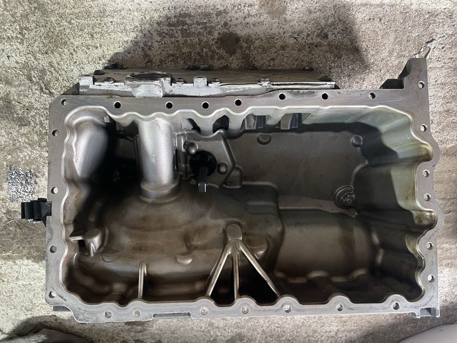 Baie ulei bmw x1 xdrive cod motor n20b20