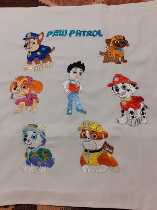 Fete de perna cu povesti