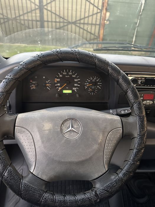 Mercedes Sprinter 412 basculabil pe trei parti!
