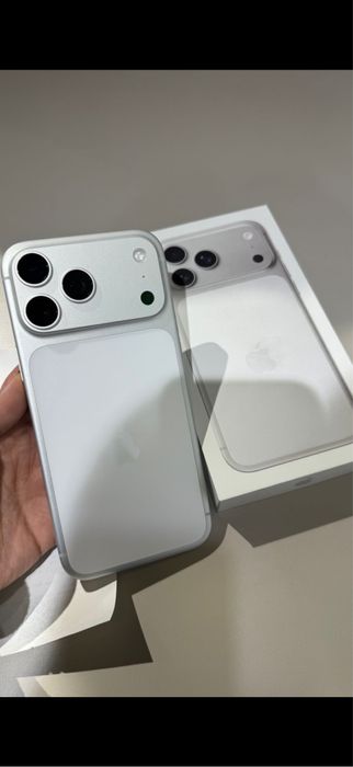 Продается Iphone 17 pro max 256GB