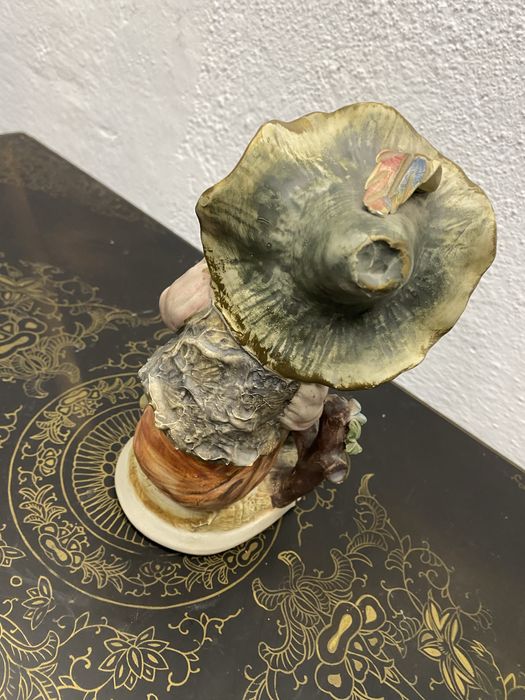 Стара италианска фигура от порцелан каподимонте