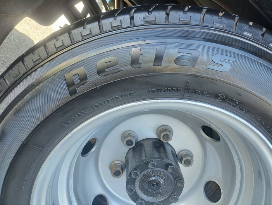 Газель  2017 года в отличном состоянии.