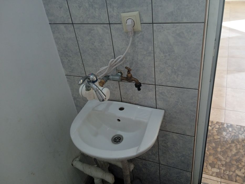 Дава се под наем Магазин в Русе, Родина 3 - 50 кв.м за 255 € - Снимка #6