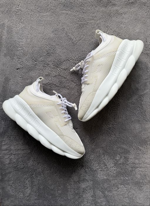 Versace chain reaction
