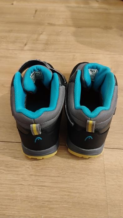 Vând ghete băieți Head impermeabil 35