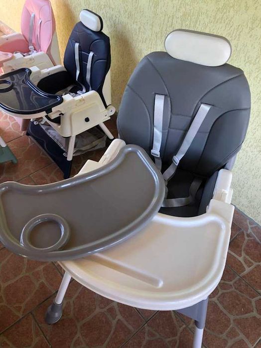 Scaun de masa bebe 4 in 1.Varsta 6-72 luni, Scaun inalt pliabil,4 roti silicon, 2 x Tava detasabila, Centura de siguranta in cinci puncte