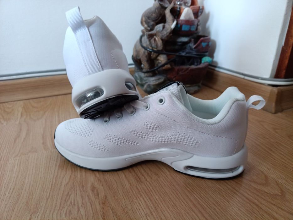 Дамски бели летни маратонки N39