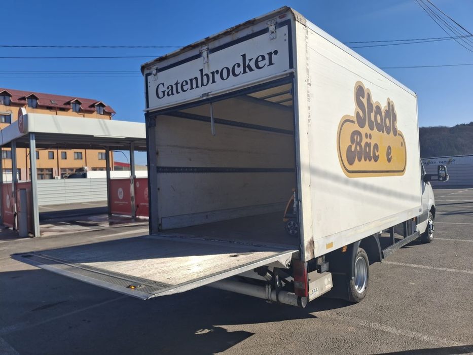 Mercedes sprinter cu lift