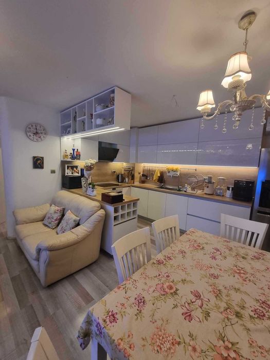 Дава се под наем Двустаен апартамент в София, Надежда 3 - 80 кв.м за 250 € - Снимка #7