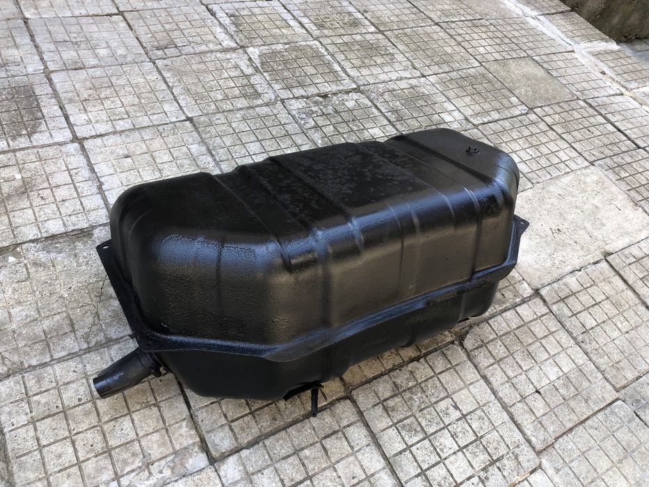 Резервоар за Тойота Ланд Крузер J90 /land cruiser J90 96-02г