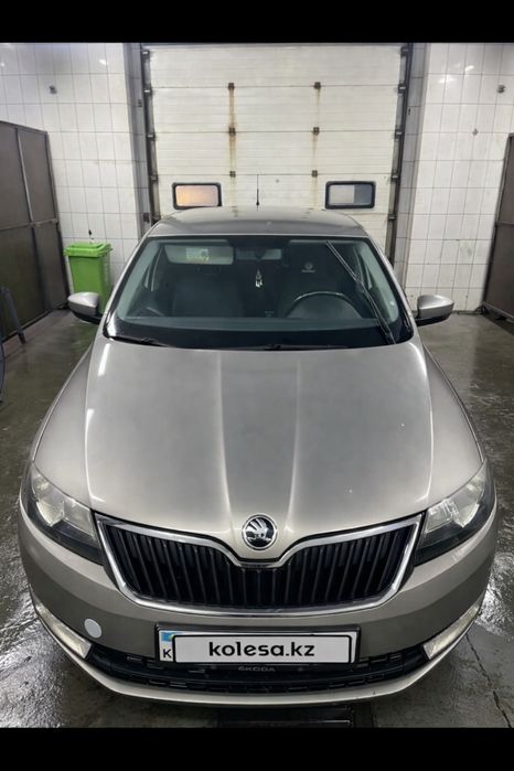 Продается Skoda Rapid срочно