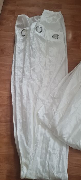 2 броя снежно бели  завеси/пердета с халки
